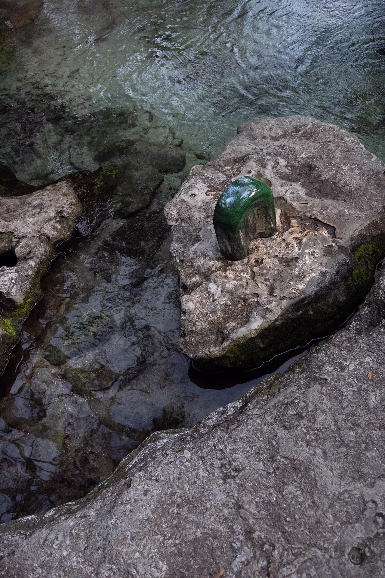 Onda sconce green raku outdoor4
